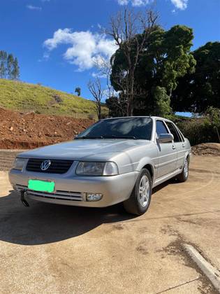 VOLKSWAGEN SANTANA 2.0 MI COMFORTLINE 8V GASOLINA 4P MANUAL